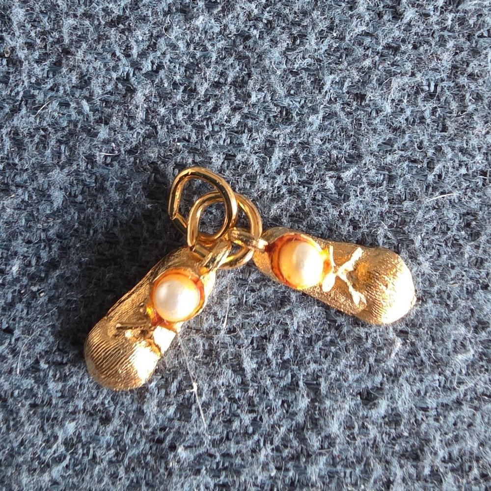 Vintage Gold Tone Ballet Slipper Charm Faux Pearl Pointe Shoe Pendant Dainty